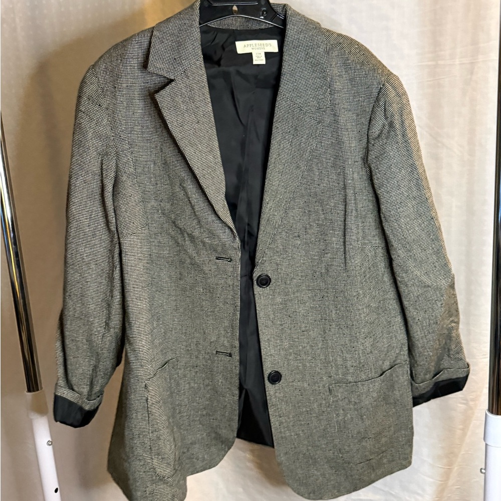 Appleseed's Women's Black Blazer